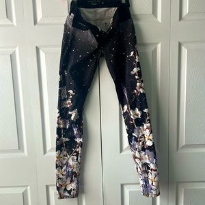 Very light and soft to touch, good condition, original. Phillip Plein